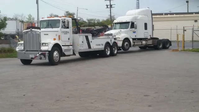 Heavy Duty Towing - Universal Towing Baltimore MD professional service